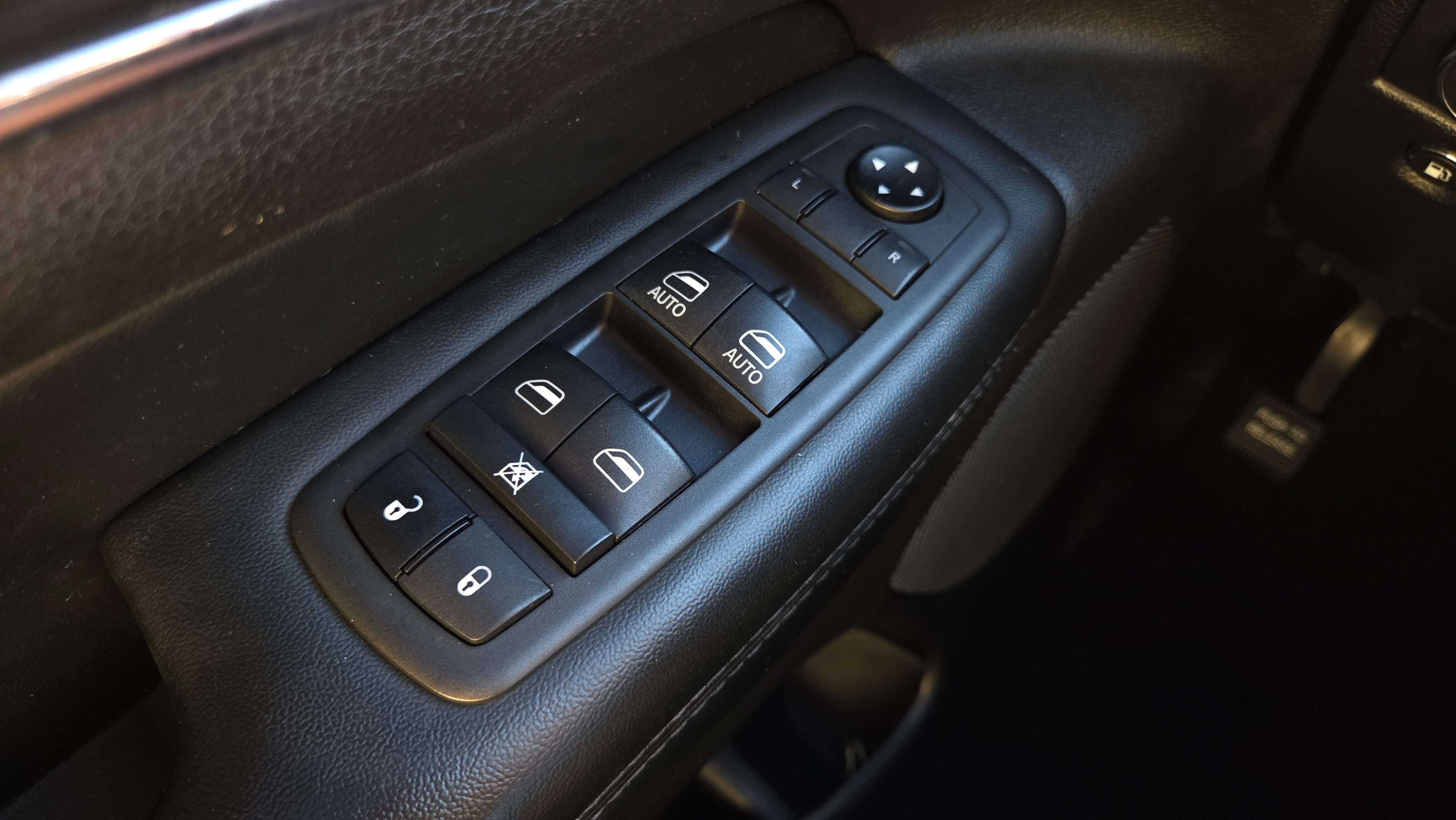Used 2021 Jeep Grand Cherokee Limited w/ Luxury Group II RWD image 20