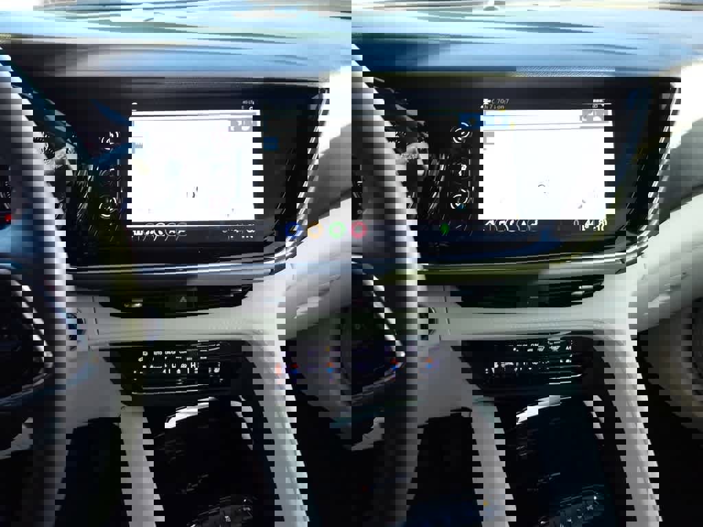 Certified 2022 Buick Envision Avenir w/ Technology Package II image 14