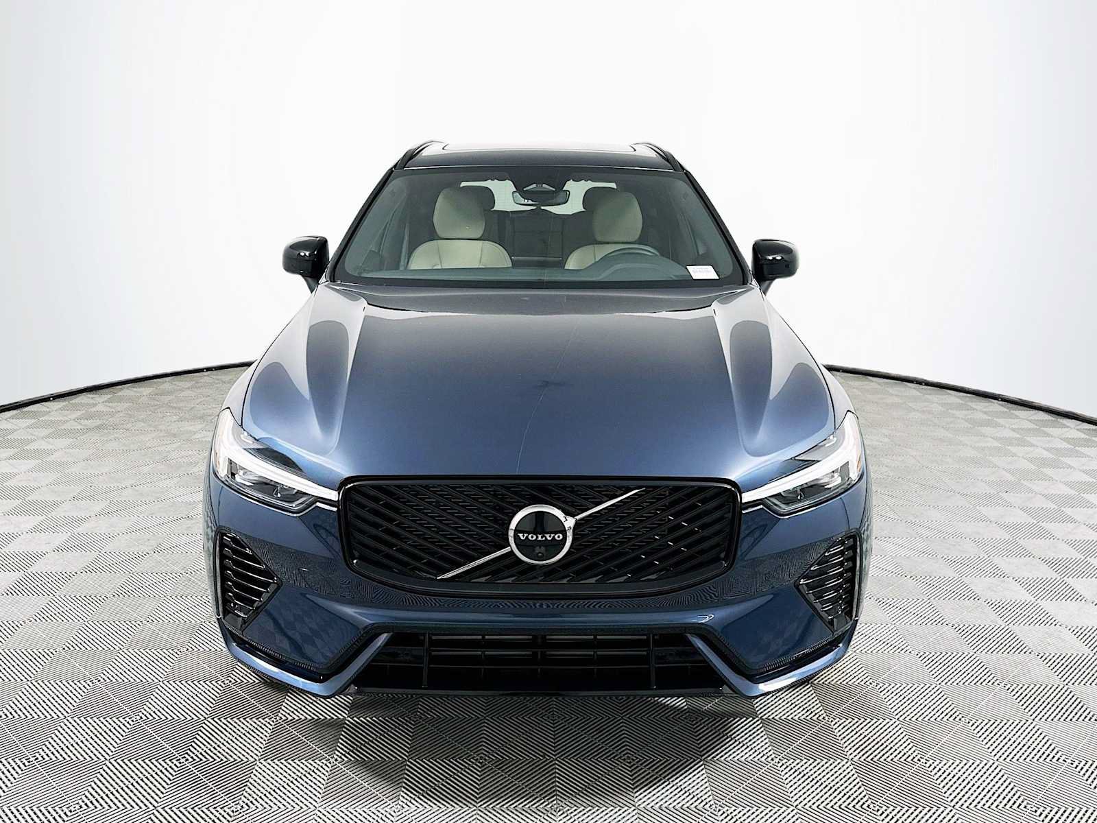 New 2026 Volvo XC60 T8 Plus w/ Protection Package AWD/4WD image 2