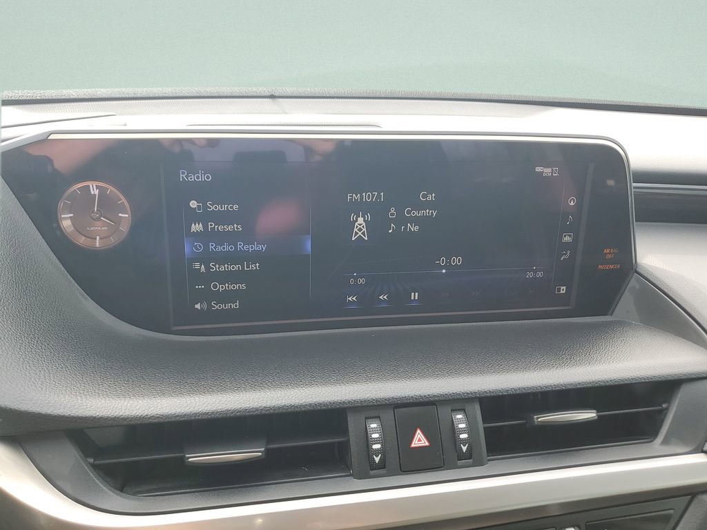 Used 2019 Lexus ES 300h Ultra Luxury w/ Accessory Package 2 image 21