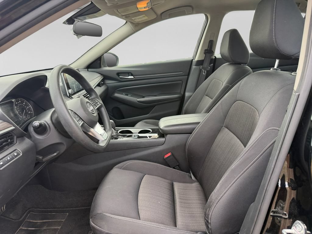 Used 2024 Nissan Altima 2.5 SV FWD image 20