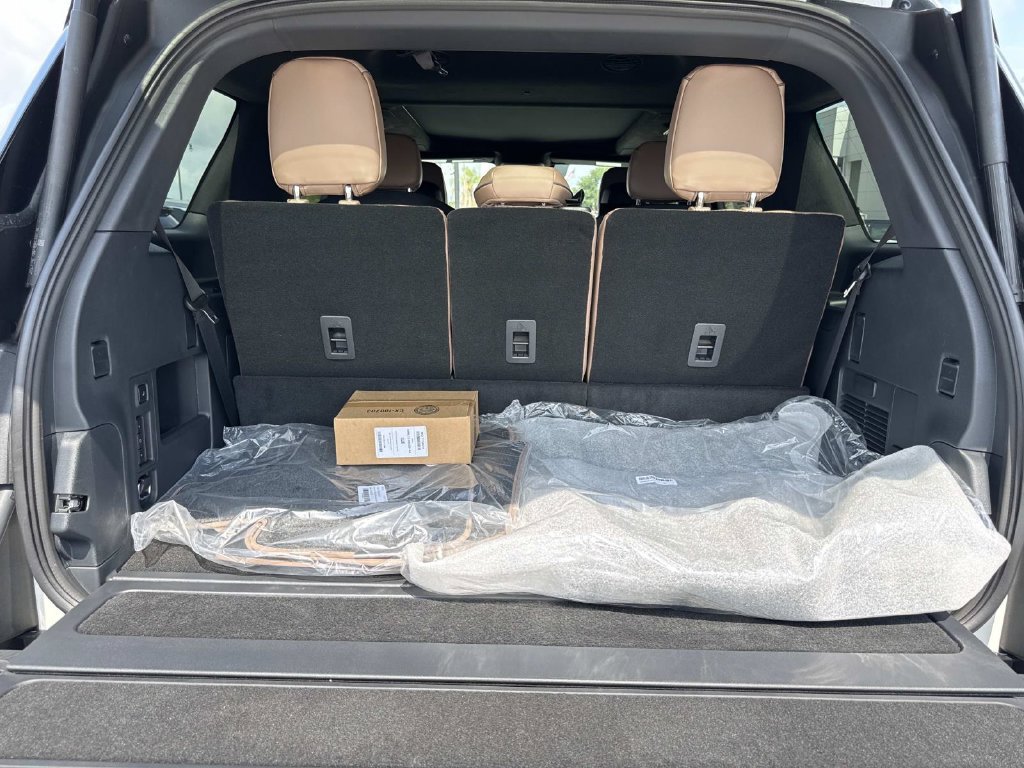 New 2026 Lincoln Navigator Black Label AWD/4WD image 11