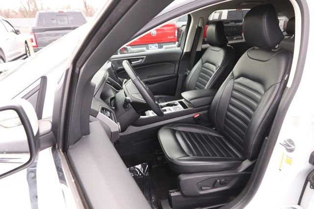 Certified 2024 Ford Edge SEL image 8
