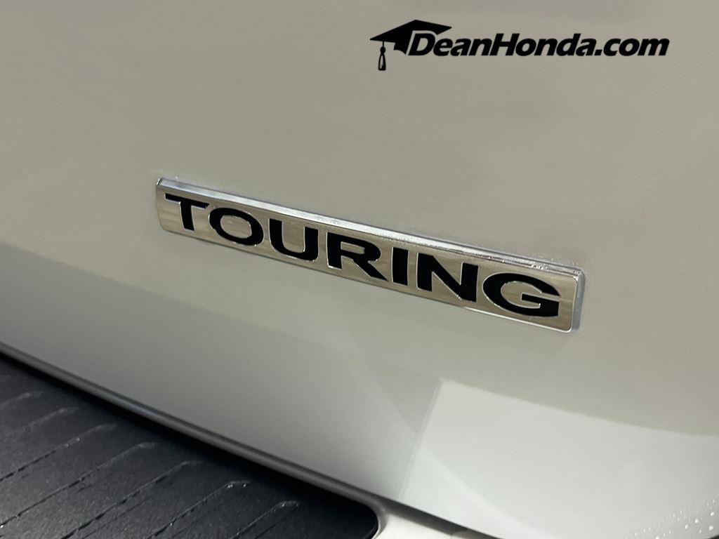 New 2026 Honda Odyssey Touring image 7