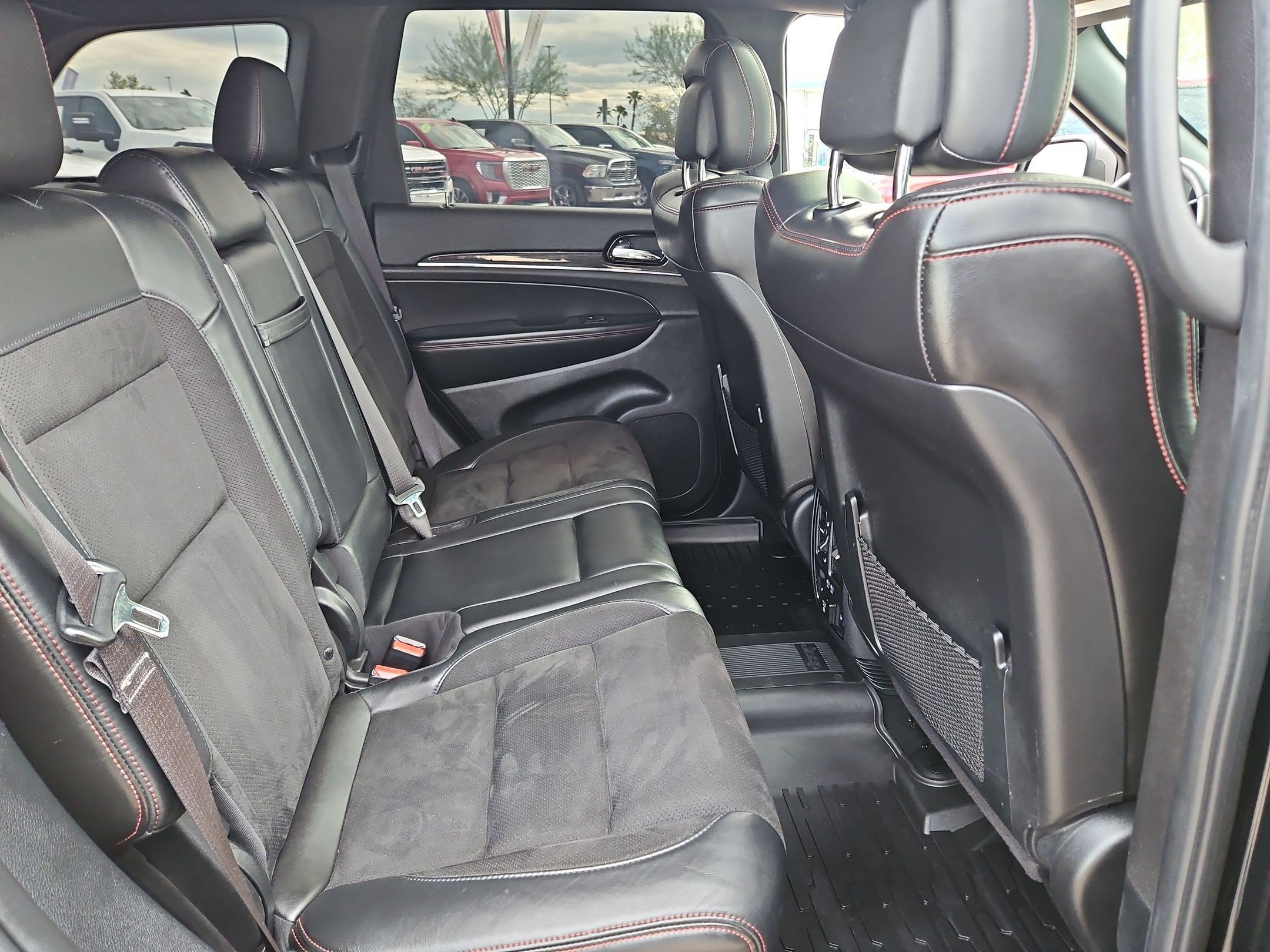 Used 2020 Jeep Grand Cherokee Trailhawk w/ Premium Lighting Group AWD/4WD image 29