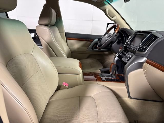 Used 2013 Toyota Land Cruiser image 14