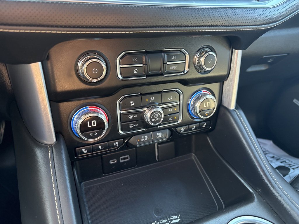 Used 2021 GMC Yukon SLT w/ SLT Luxury Plus Package image 17