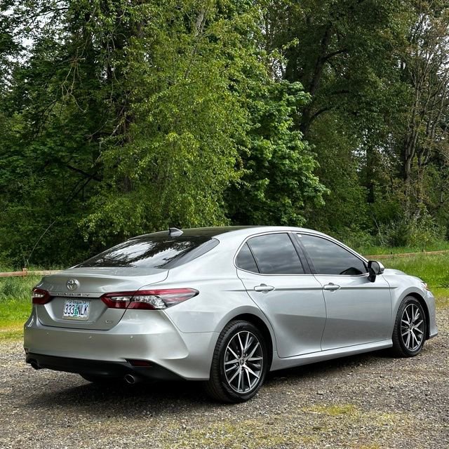 Used 2022 Toyota Camry XLE w/ Navigation Package FWD image 8