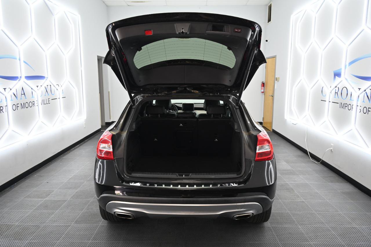 Used 2016 Mercedes-Benz GLA 250 4MATIC image 38