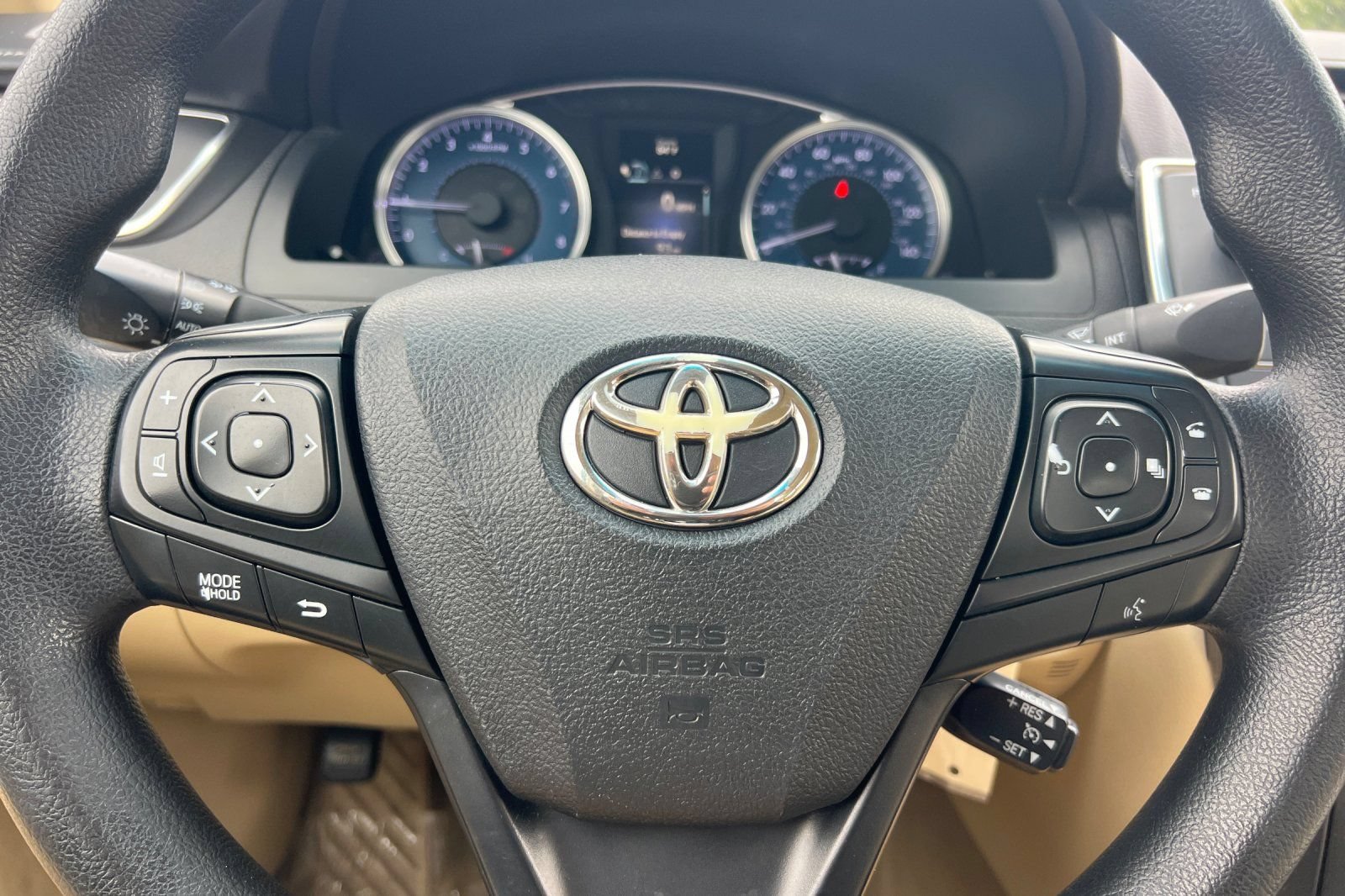 Used 2017 Toyota Camry LE FWD image 24