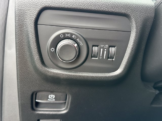 New 2026 Jeep Grand Cherokee Altitude AWD/4WD image 18