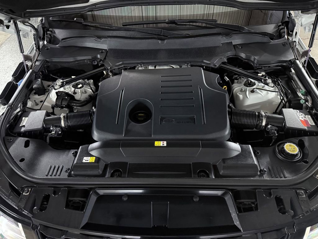 Used 2021 Land Rover Range Rover Sport HST image 48