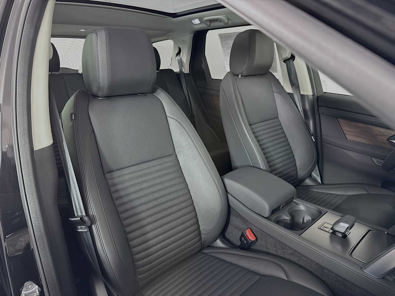 New 2025 Land Rover Discovery Sport S AWD/4WD image 27