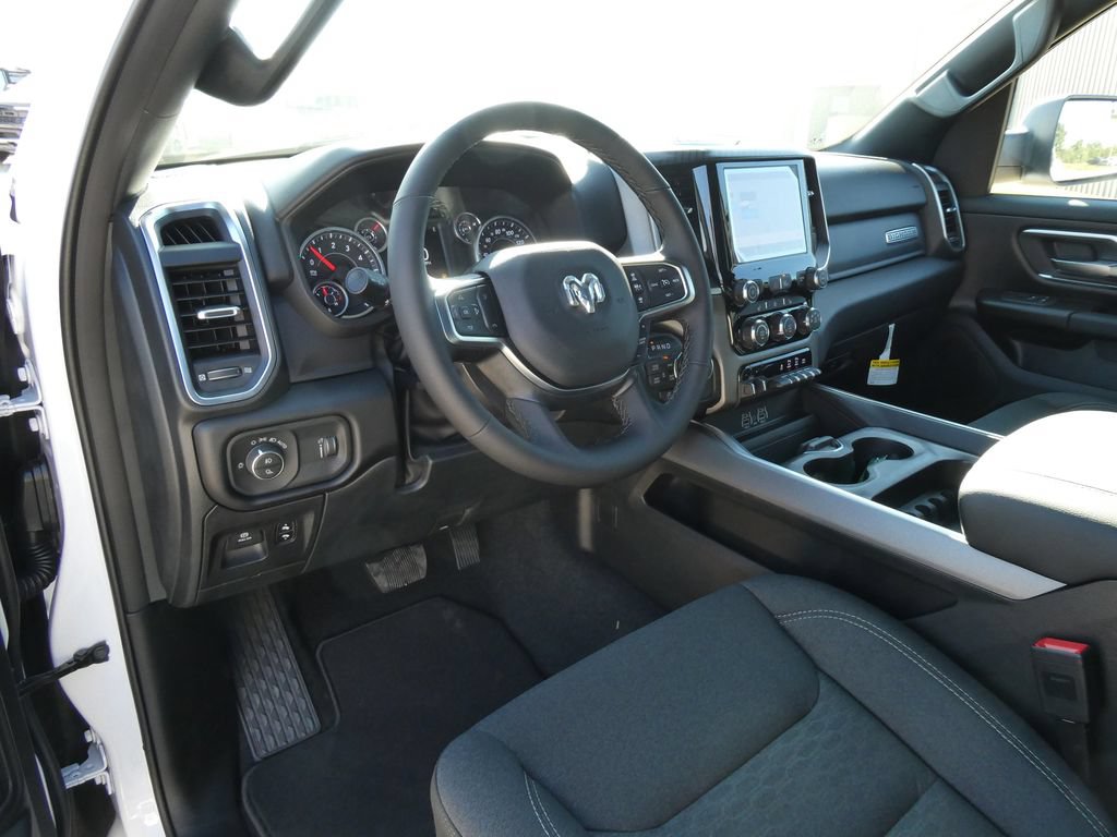 New 2027 RAM 1500 4x4 Crew Cab image 15