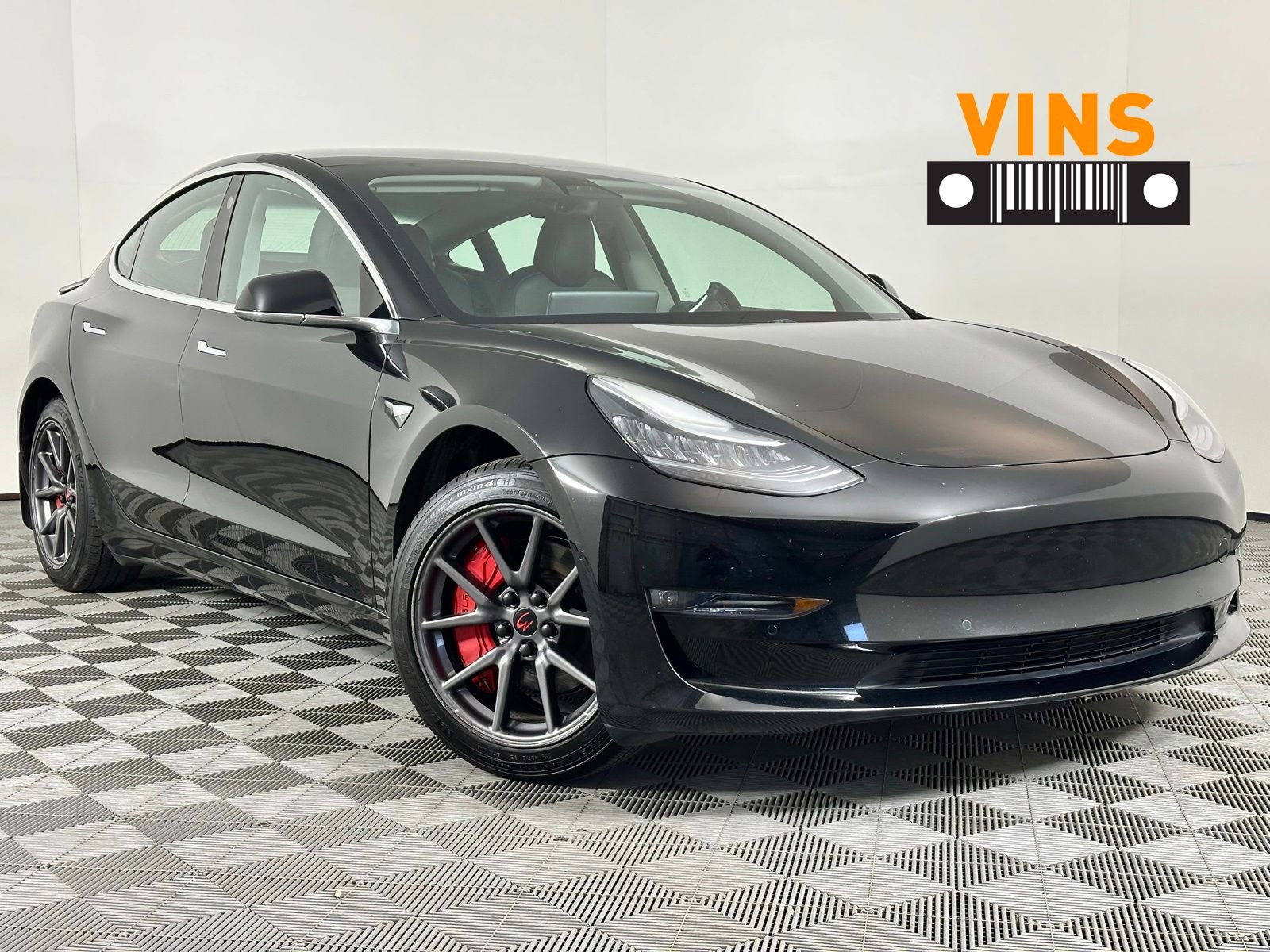 Used 2019 Tesla Model 3 Standard Range Plus RWD image 1