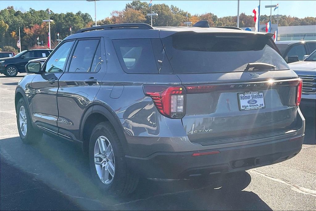 New 2026 Ford Explorer Active image 3