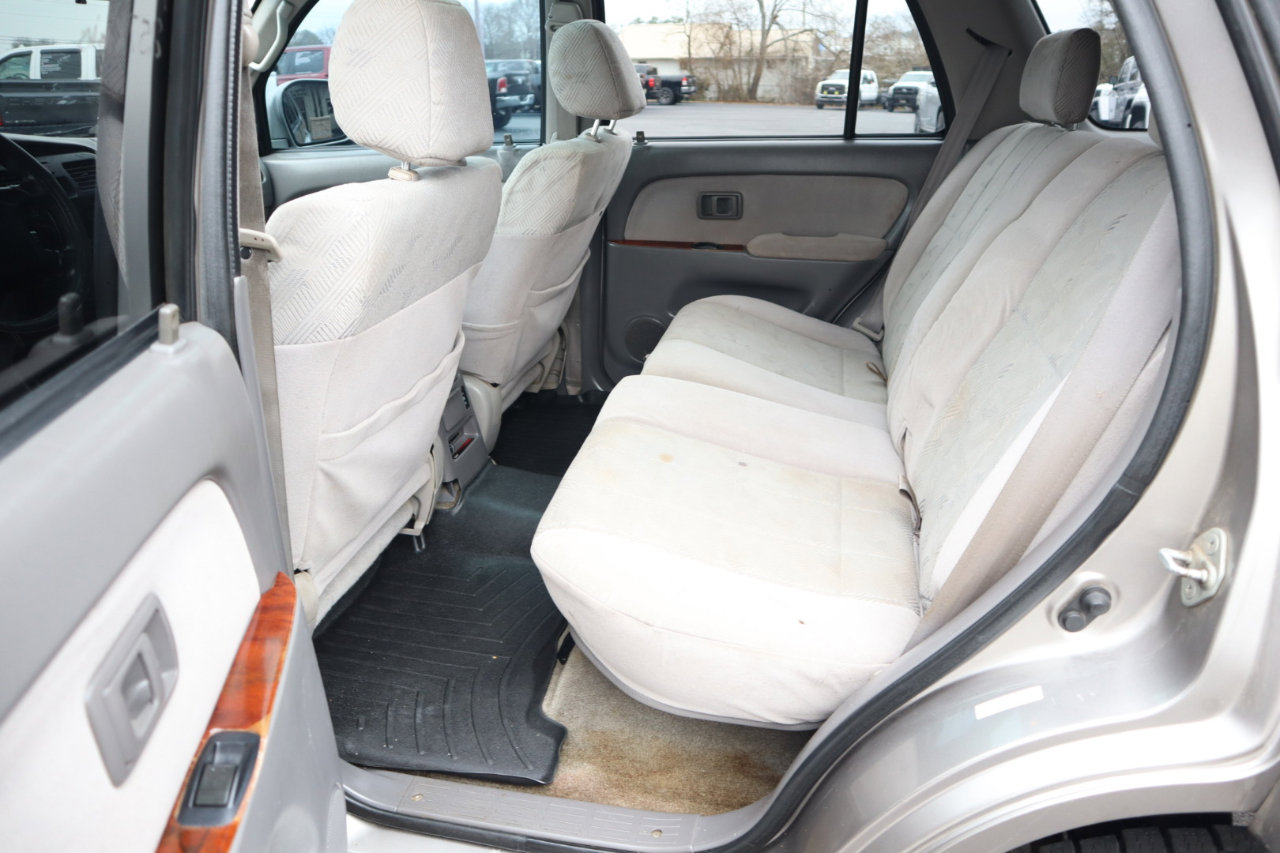 Used 2001 Toyota 4Runner SR5 image 15