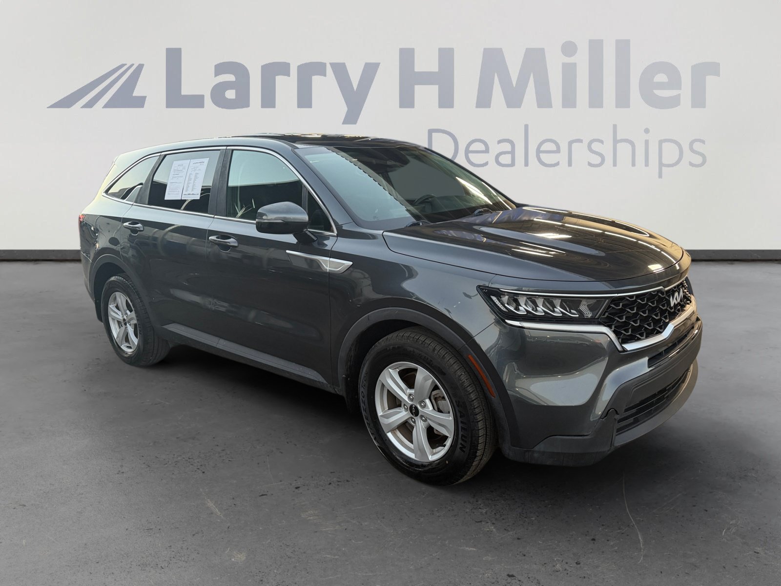 Used 2022 Kia Sorento LX FWD image 7