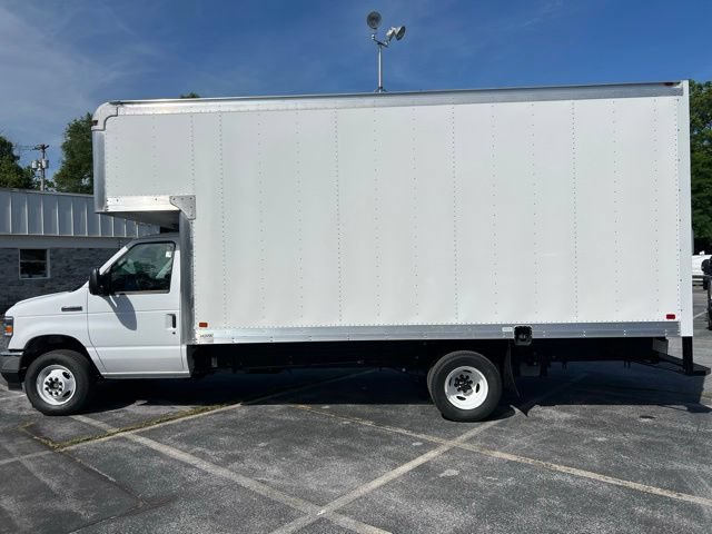 New 2027 Ford E-450 and Econoline 450 Super Duty w/ Power Equipment Group RWD image 7