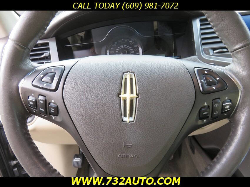 Used 2016 Lincoln MKS image 27