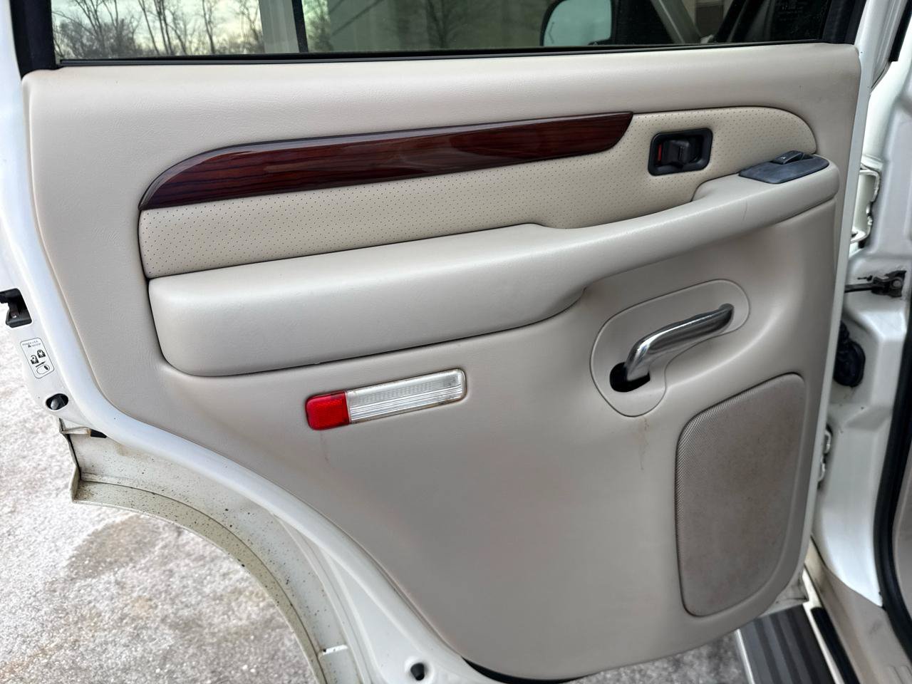 Used 2003 Cadillac Escalade AWD w/ Marketing Vehicle Package image 18