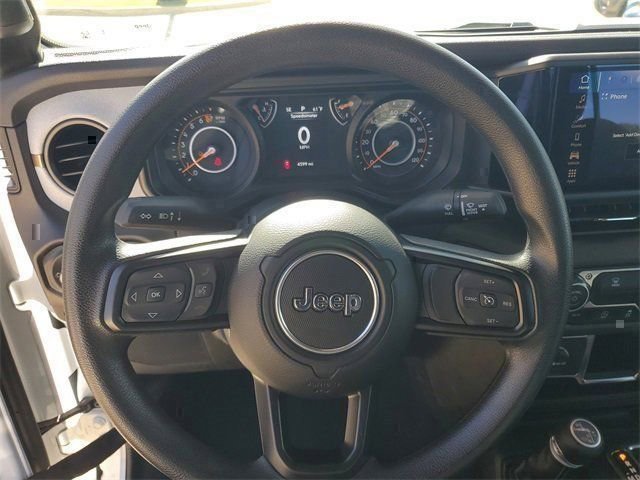Used 2024 Jeep Gladiator Sport image 16