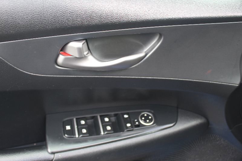 Used 2021 Kia Forte LXS image 9