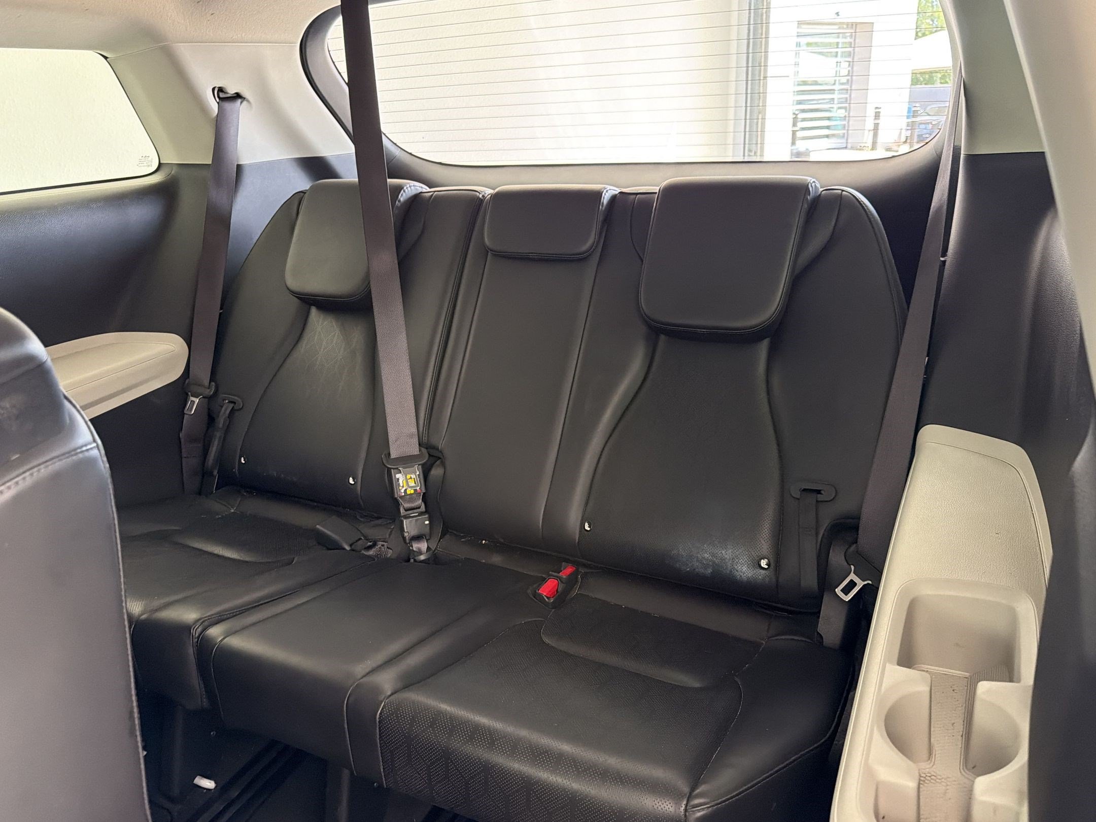 Used 2022 Kia Carnival LX FWD image 29
