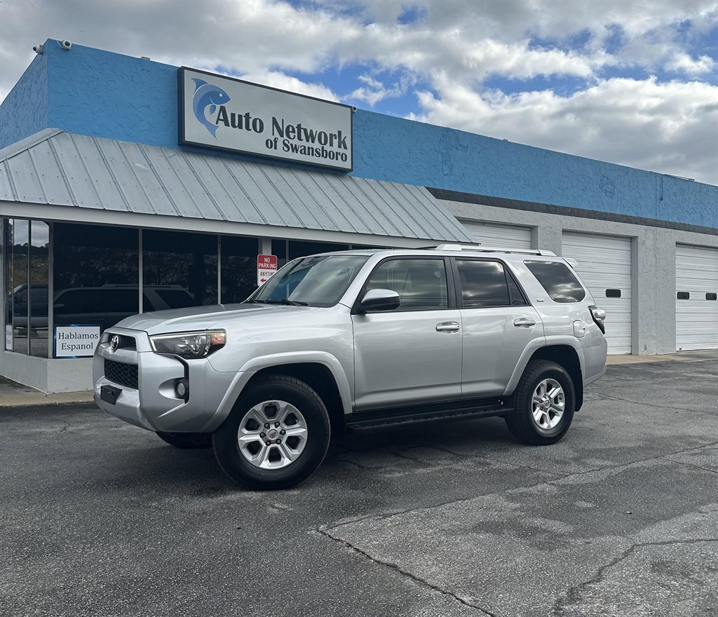 Used 2016 Toyota 4Runner SR5 image 1