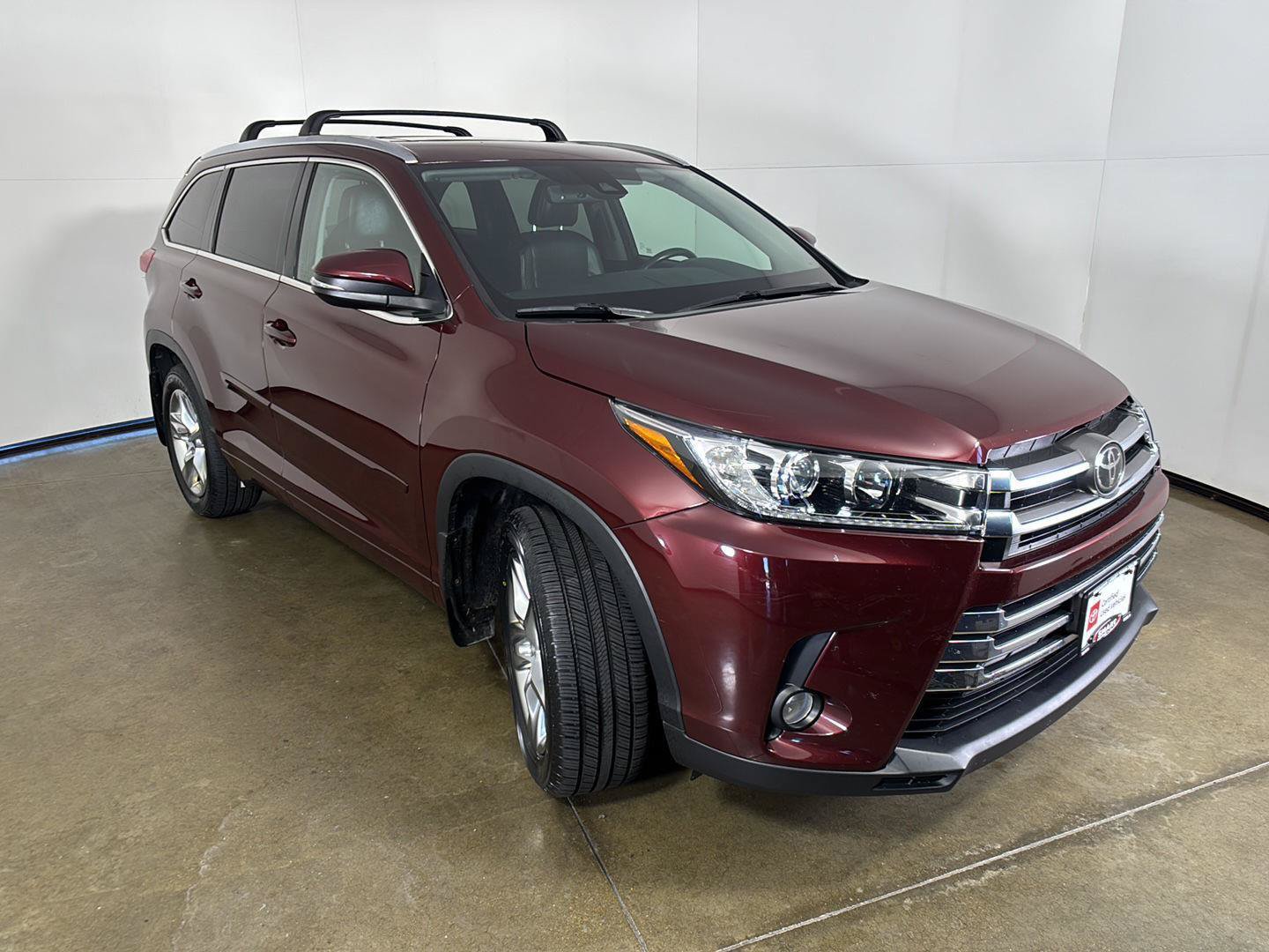Used 2017 Toyota Highlander Limited w/ Carpet Mat Package AWD/4WD image 7