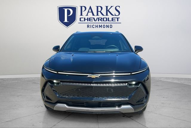 Used 2025 Chevrolet Equinox EV LT FWD image 2