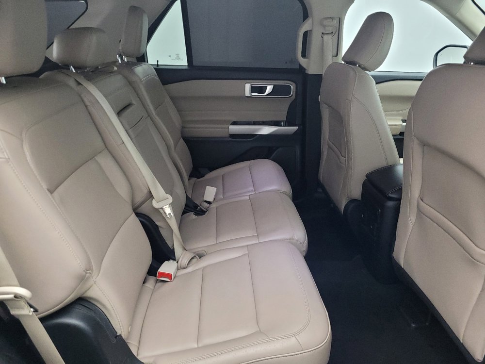 Used 2023 Ford Explorer XLT w/ Equipment Group 202A image 19