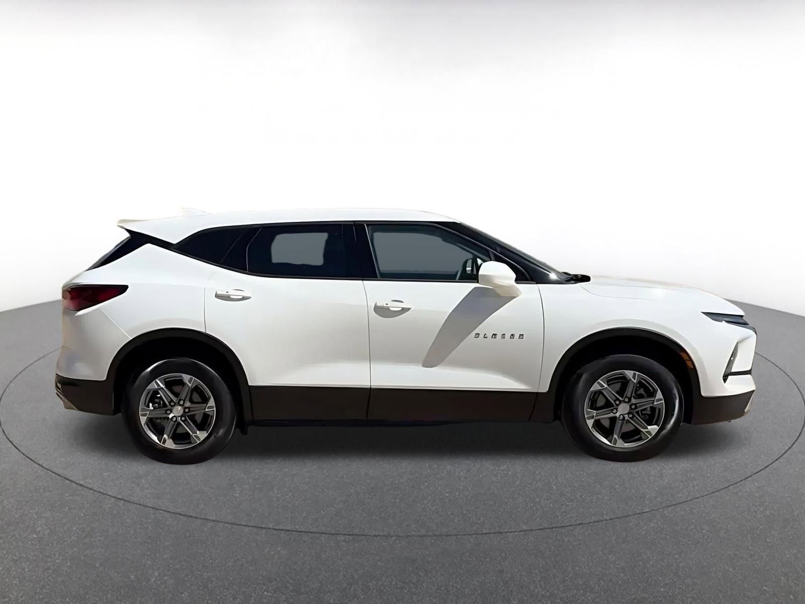 Used 2025 Chevrolet Blazer LT image 16