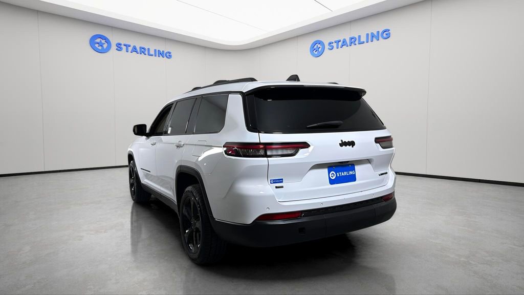 Used 2022 Jeep Grand Cherokee L Limited w/ Black Appearance Package image 6