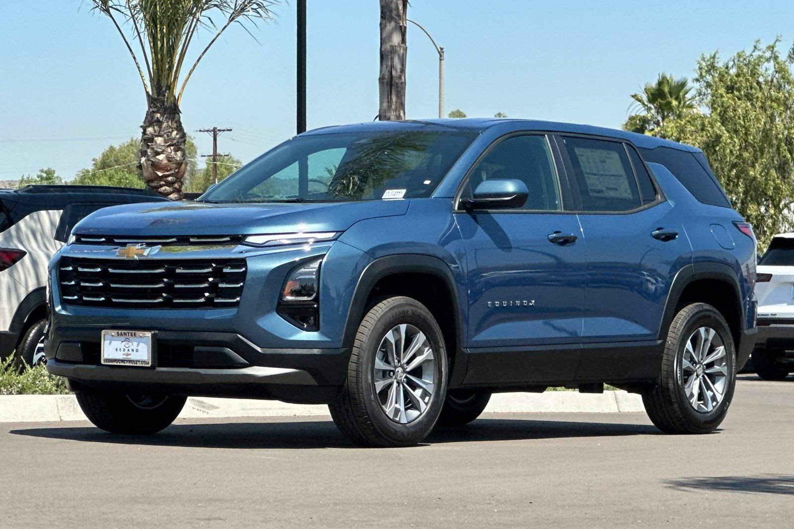 New 2026 Chevrolet Equinox LT w/ Safety and Technology Package FWD image 8