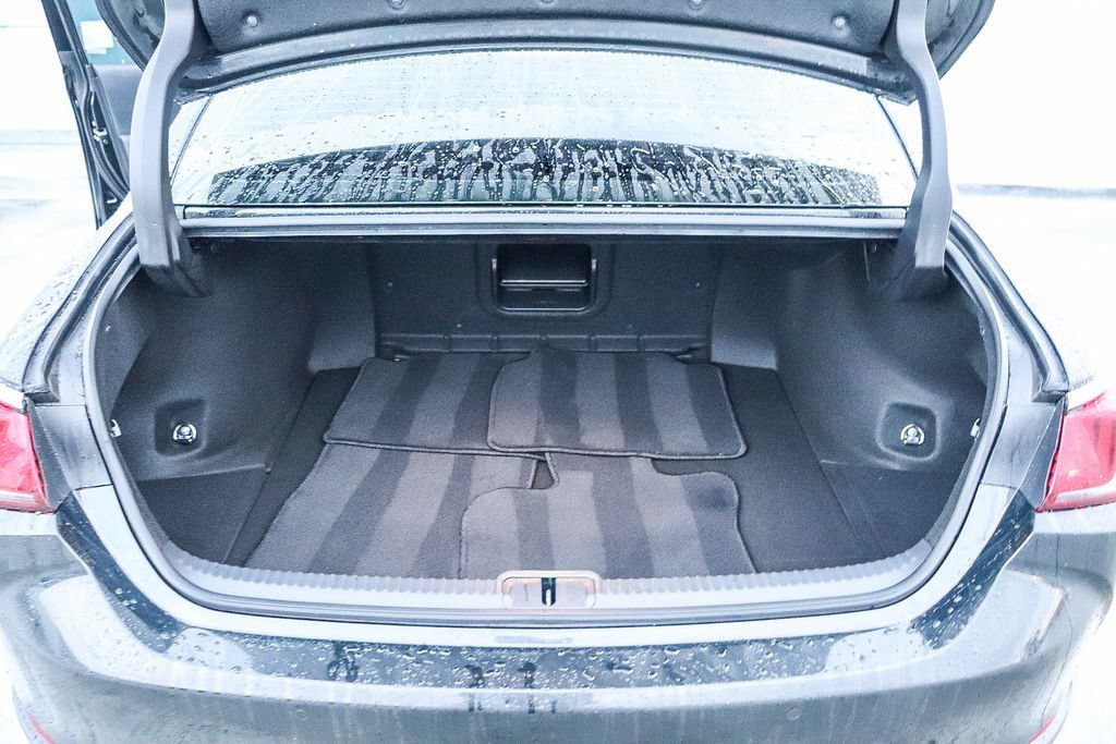 Used 2025 Lexus ES 300h w/ Luxury Package FWD image 28