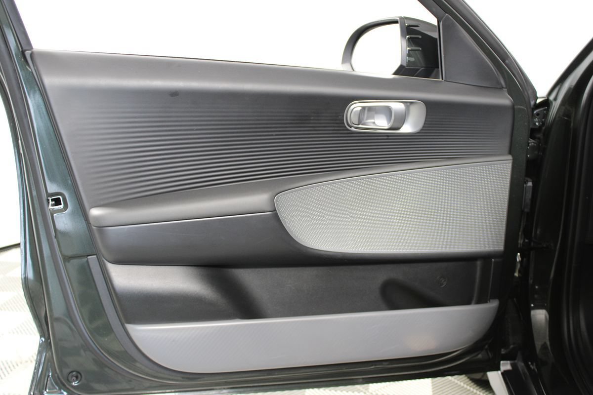 Used 2024 Hyundai Ioniq 6 Limited RWD image 6