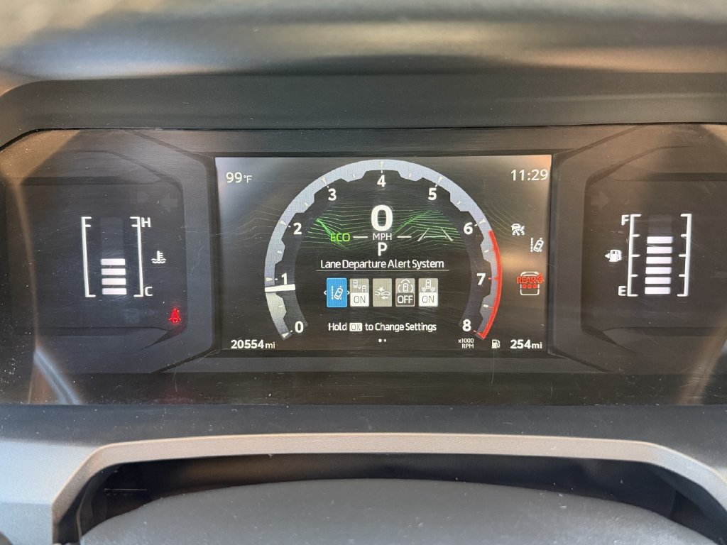 Certified 2025 Toyota 4Runner SR5 AWD/4WD image 18