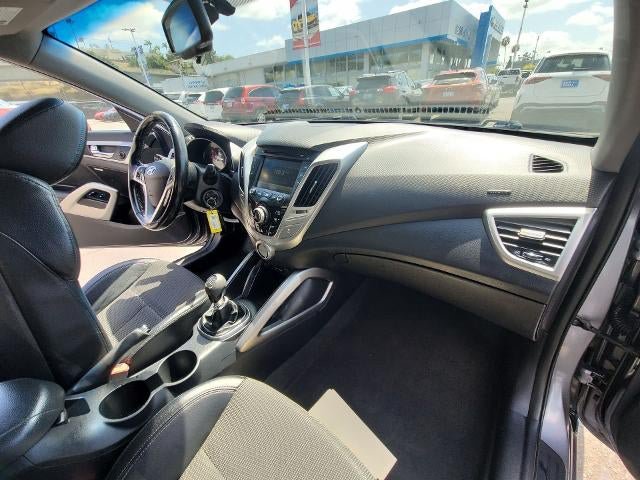 Used 2014 Hyundai Veloster w/ Style Package 02 FWD image 30