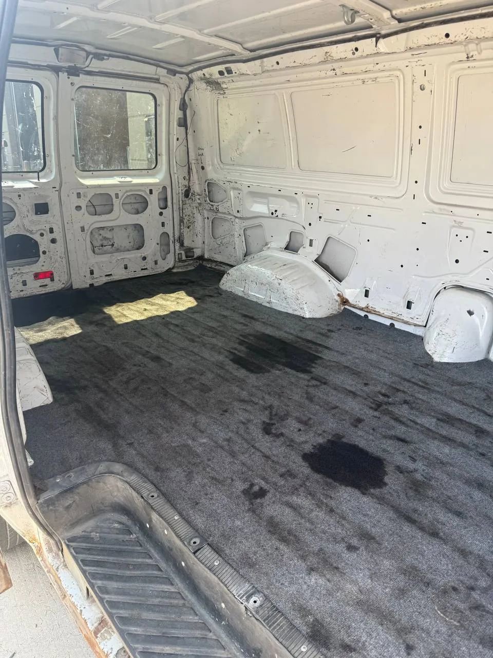 Used 2009 Ford E-250 and Econoline 250 image 13