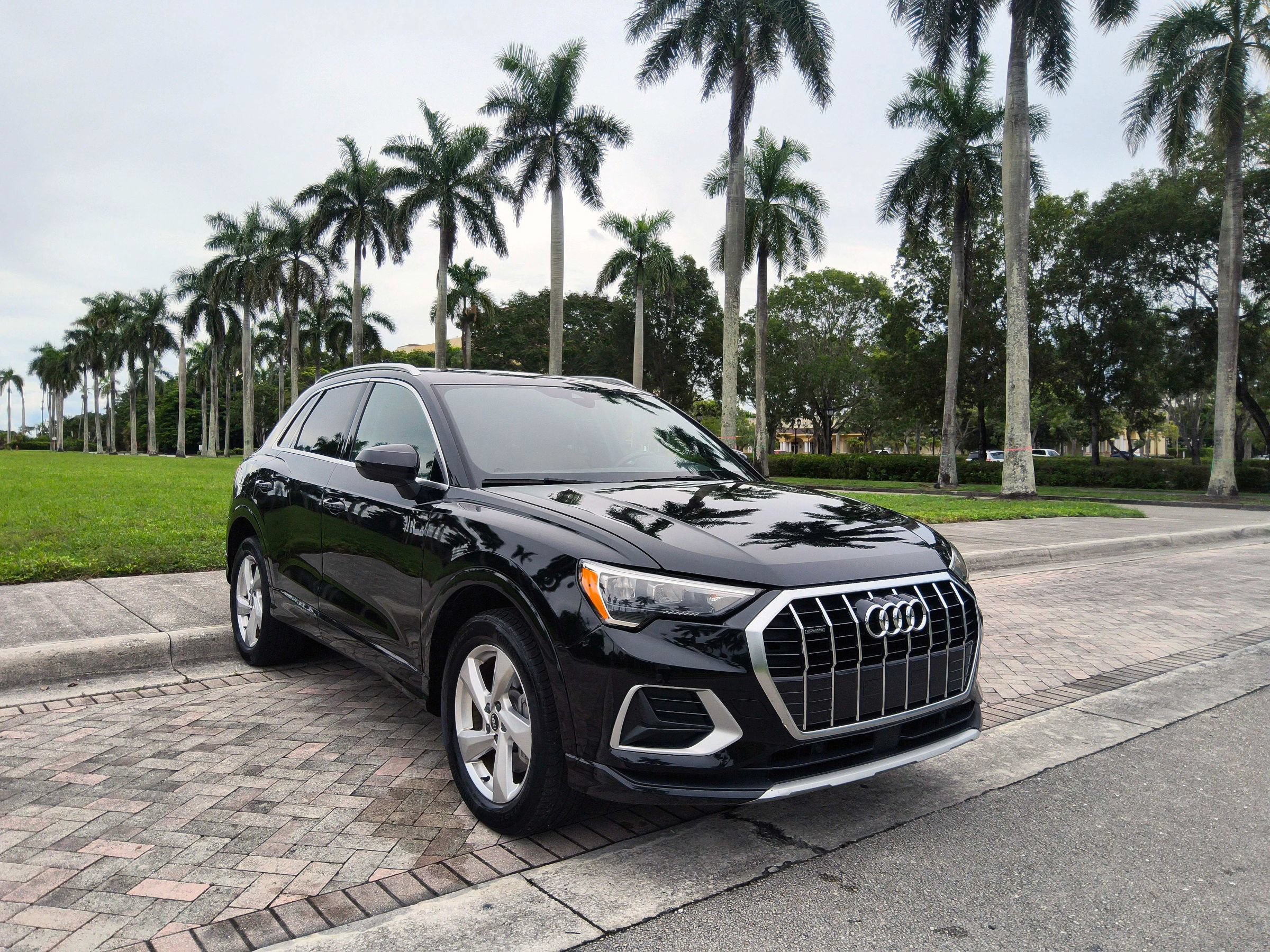 Used 2022 Audi Q3 2.0T Premium AWD/4WD image 1