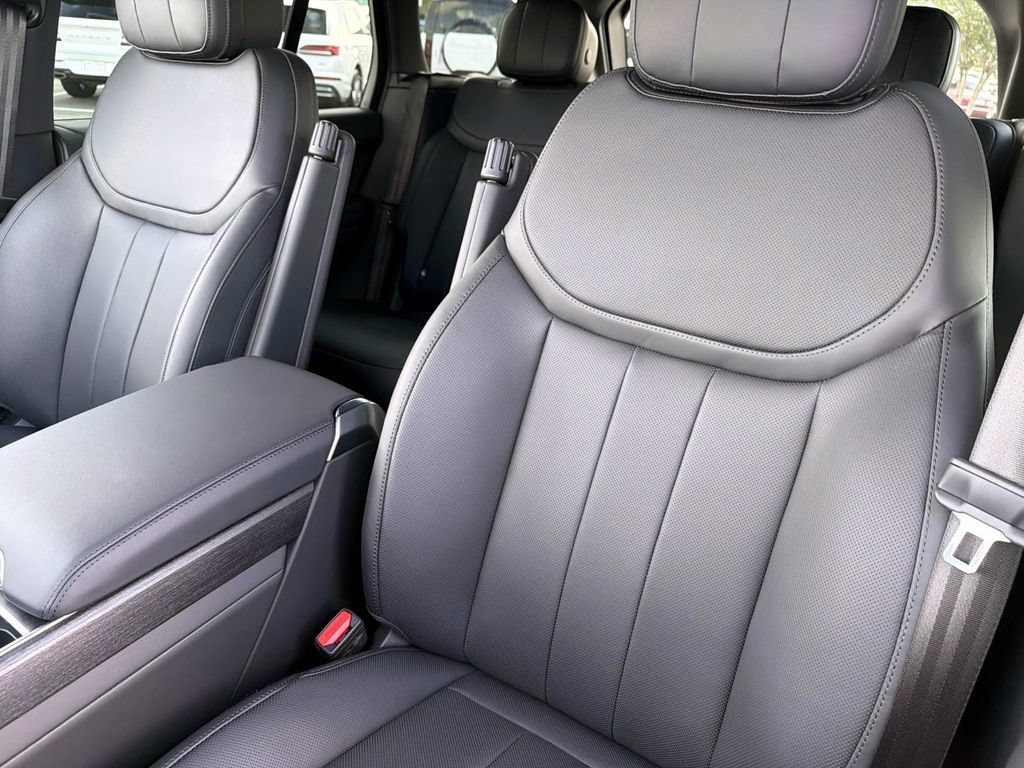 New 2026 Land Rover Range Rover SE AWD/4WD image 19
