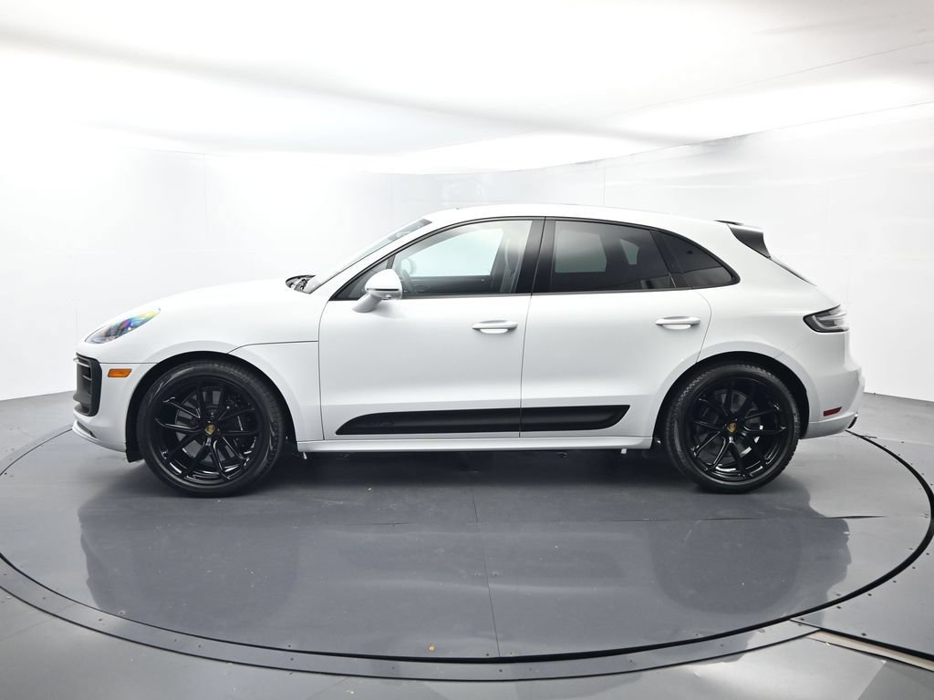 Certified 2026 Porsche Macan GTS AWD/4WD image 2