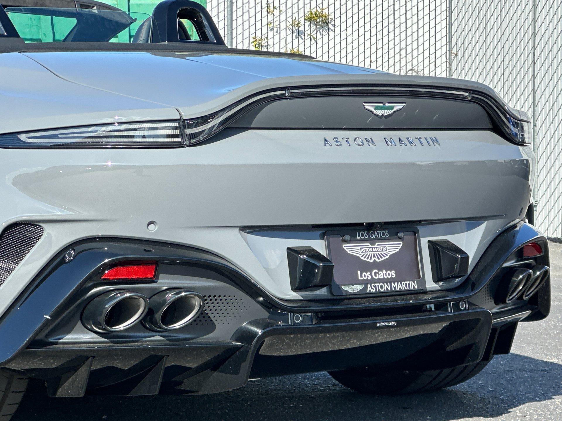 Used 2026 Aston Martin V8 Vantage Coupe RWD image 8