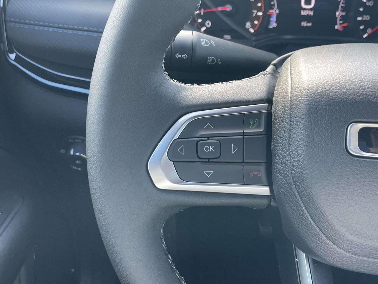 New 2026 Jeep Compass Latitude image 14