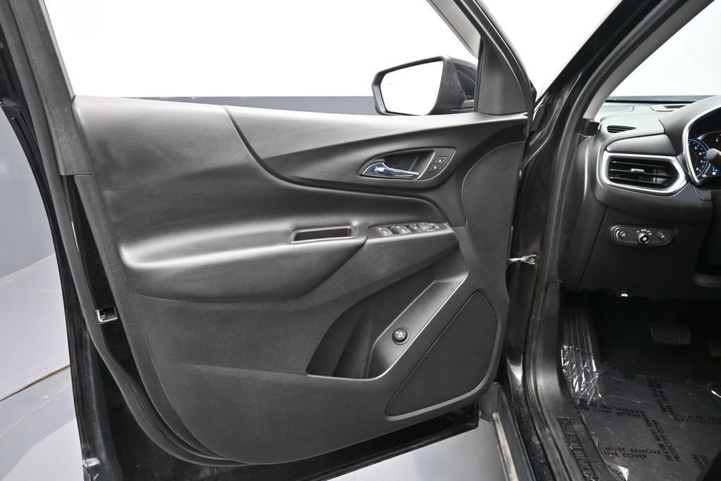 Used 2020 Chevrolet Equinox LT FWD image 18