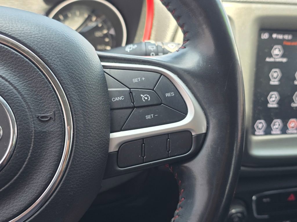 Used 2020 Jeep Compass Trailhawk AWD/4WD image 36