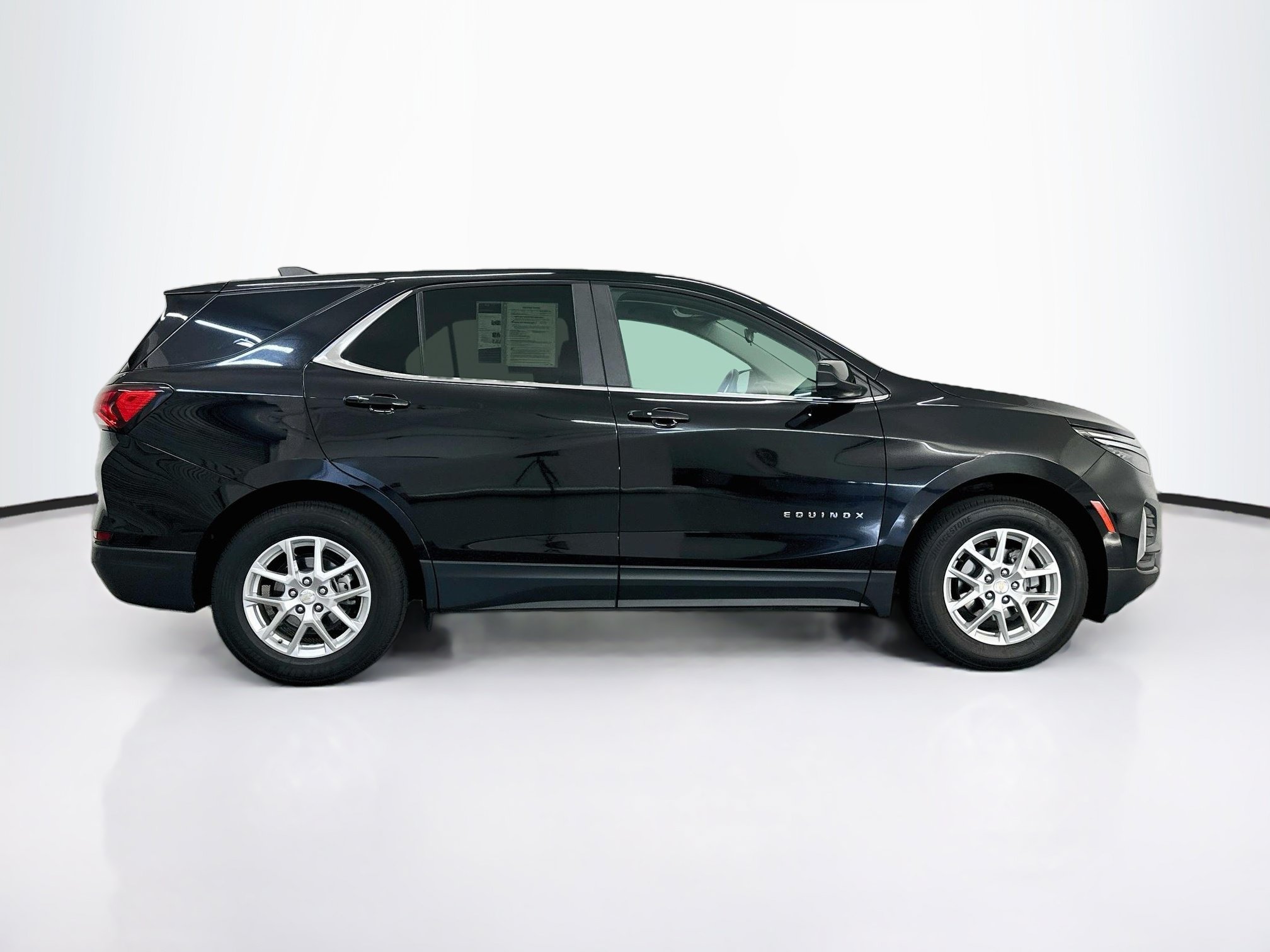 Used 2024 Chevrolet Equinox LT AWD/4WD image 10