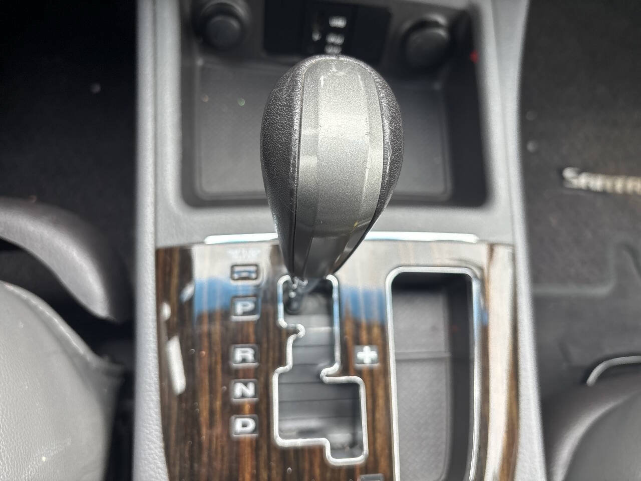 Used 2011 Hyundai Santa Fe SE FWD image 30