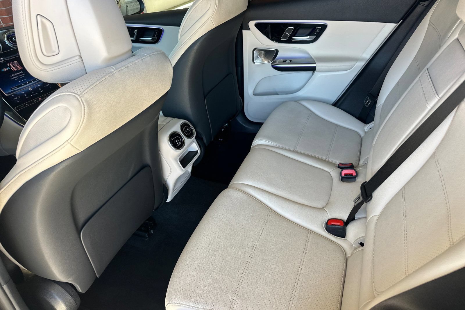 Certified 2026 Mercedes-Benz GLC 300 image 17